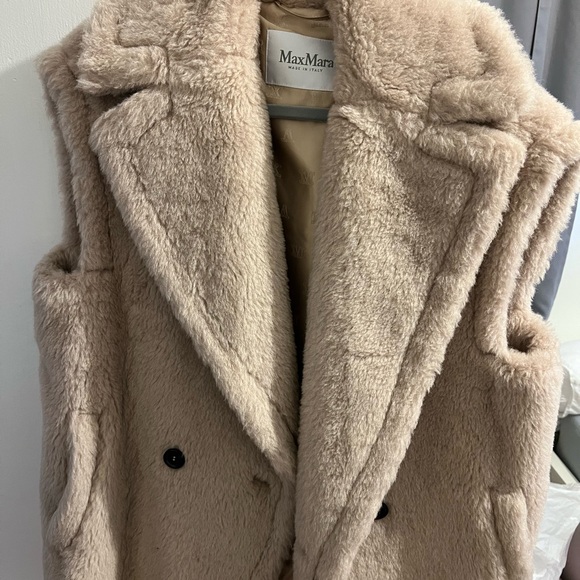 MaxMara Jackets & Blazers - Max Mara Beige Faux Fur Vest